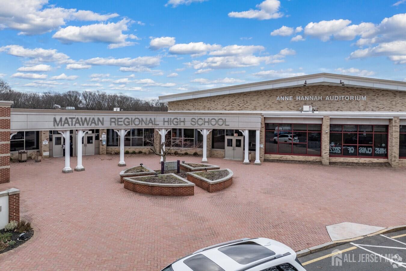414 Sloan Court Matawan, NJ 07747 - Photo 37 of 38