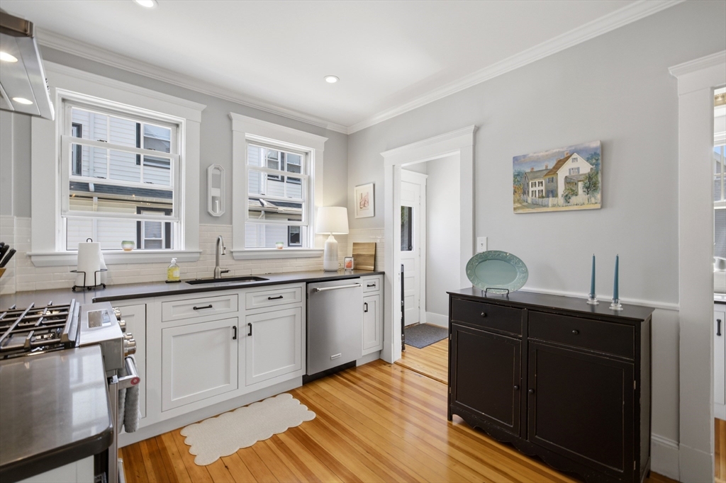 41 Buckingham Road Quincy, MA 02170 - Photo 11 of 23