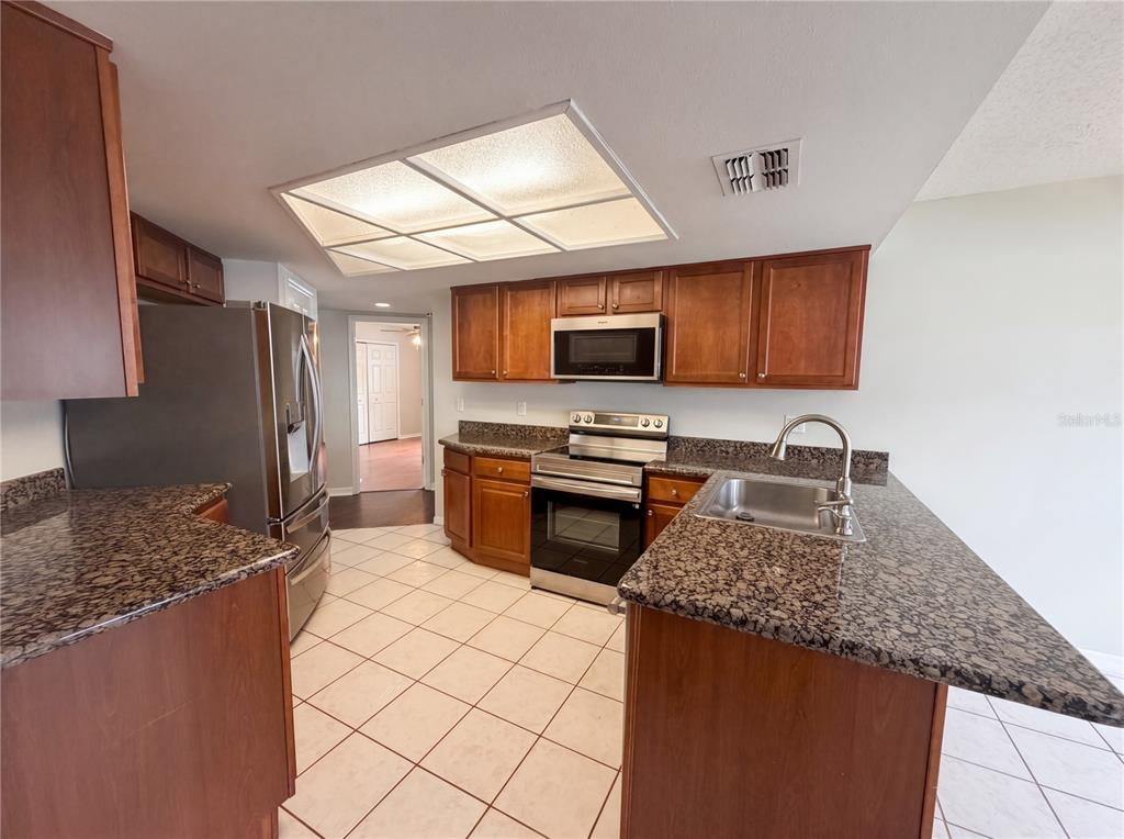 7221 Hideaway Trail New Port Richey, FL 34655 - Photo 13 of 34