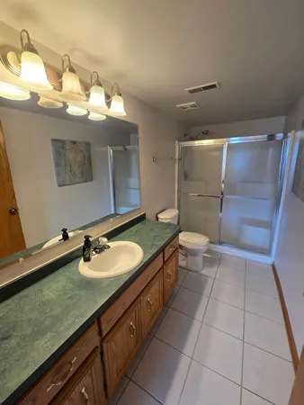 $207,500 | 13950 Lavergne Avenue, Unit 907, Crestwood, IL 60418