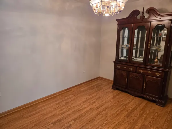 $207,500 | 13950 Lavergne Avenue, Unit 907, Crestwood, IL 60418