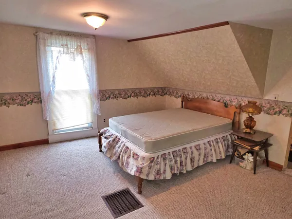 $29,500 | 202 East Park Street, Clay City, IL 62824