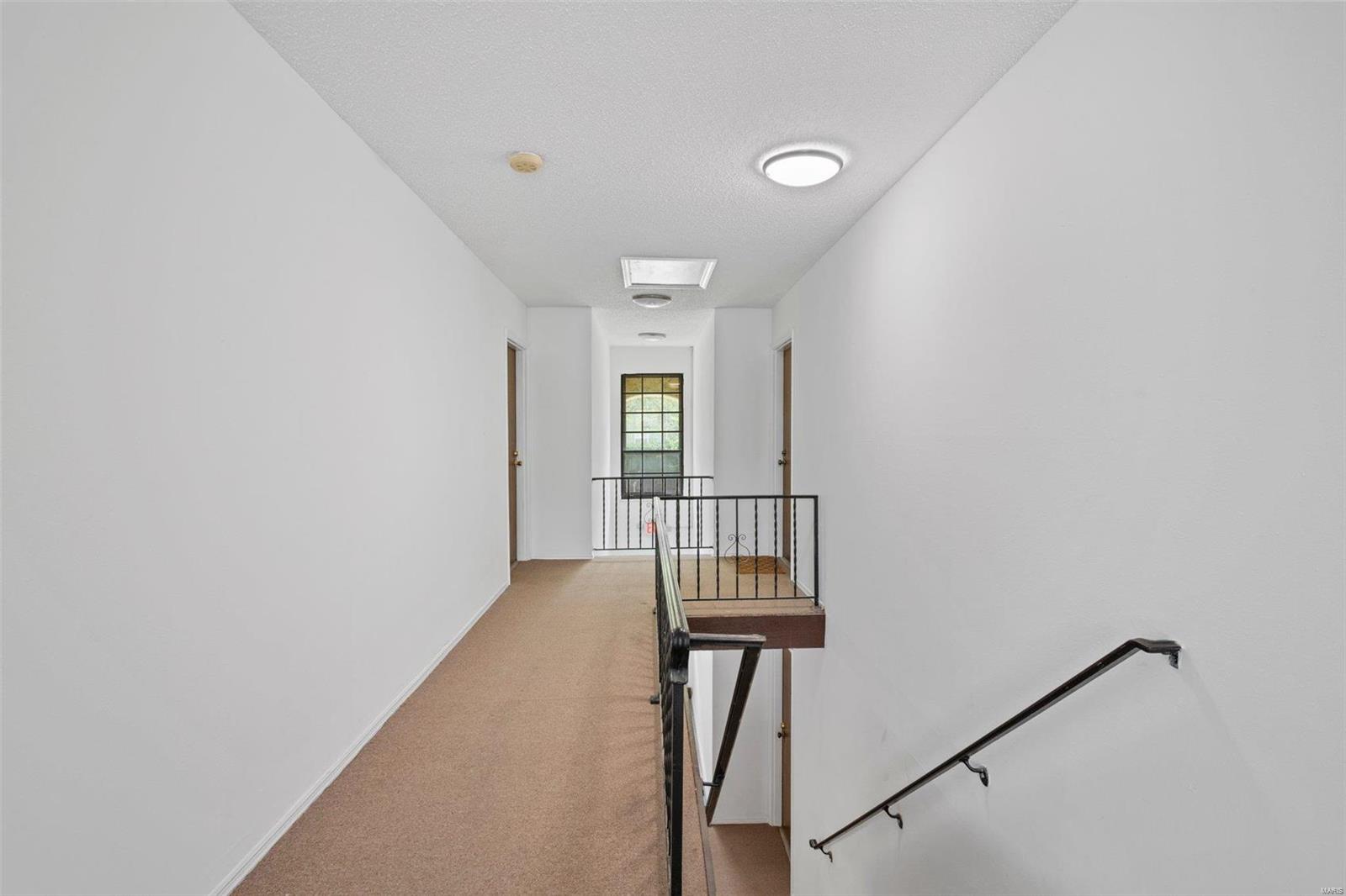 10226 Squire Meadows Drive St. Louis, MO 63123 - Photo 4 of 36