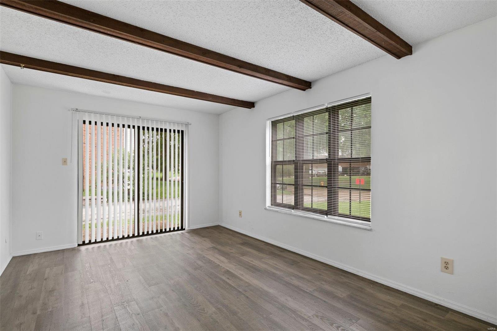 10226 Squire Meadows Drive St. Louis, MO 63123 - Photo 10 of 36