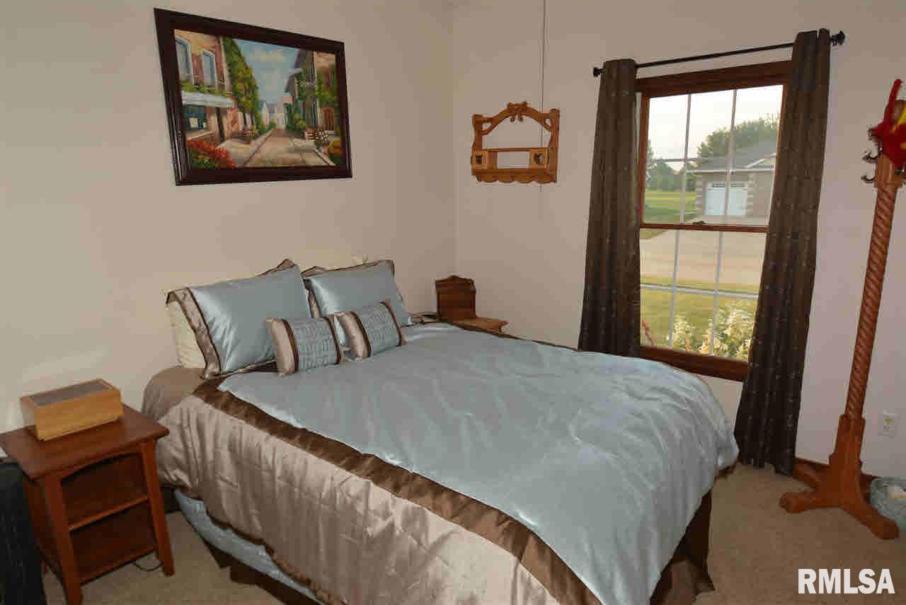 1075 Rustic View Court Eldridge, IA 52748 - Photo 12 of 22 Gallery Image 12
