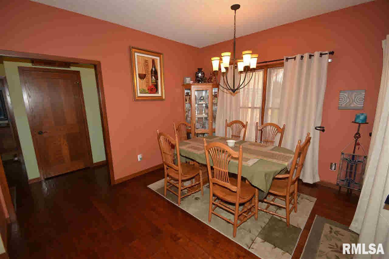 1075 Rustic View Court Eldridge, IA 52748 - Photo 5 of 22 Gallery Image 5