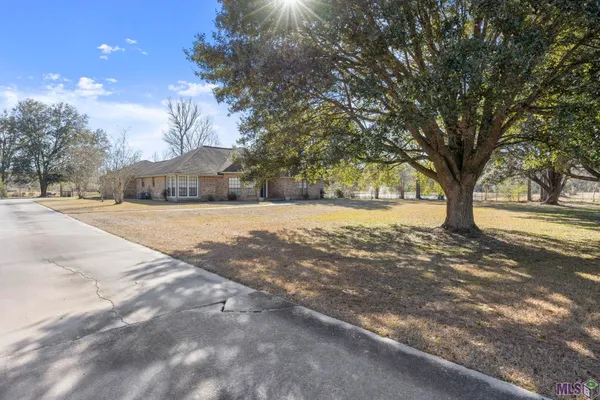$510,000 | 8110 Main Street, Zachary, LA 70791