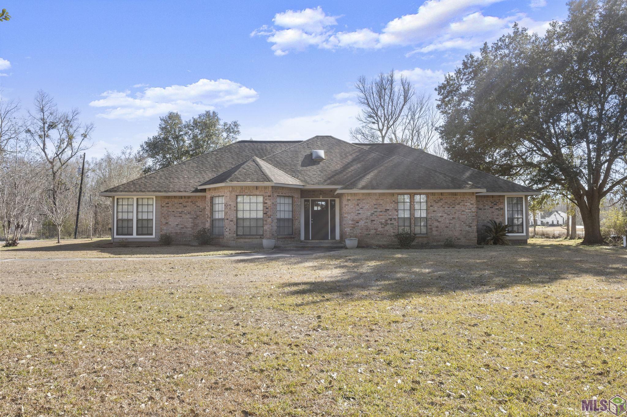 8110 Main Street Zachary, LA 70791 - Photo 2 of 29