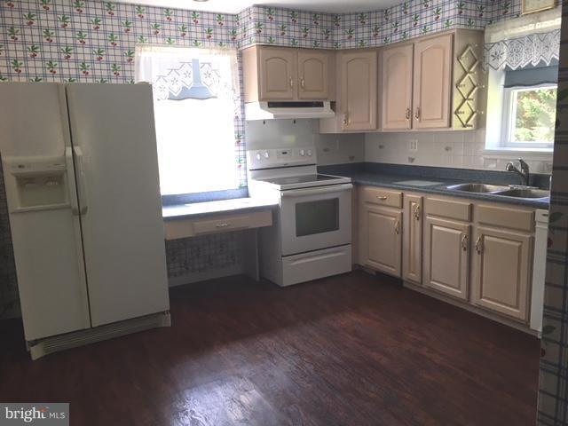 7718 Belair Road Baltimore, MD 21236 - Photo 9 of 29 Kitchen