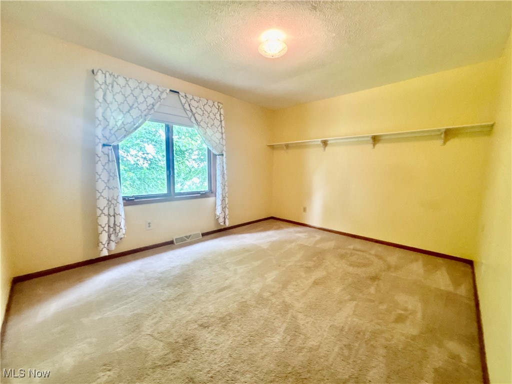 29123 Ridge Road Wickliffe, OH 44092 - Photo 18 of 39 Gallery Image 18