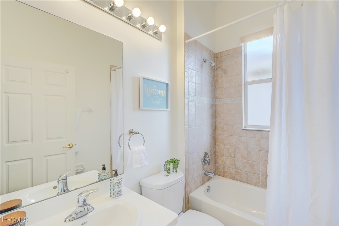 12554 Ivory Stone Loop Fort Myers, FL 33913 - Photo 6 of 39