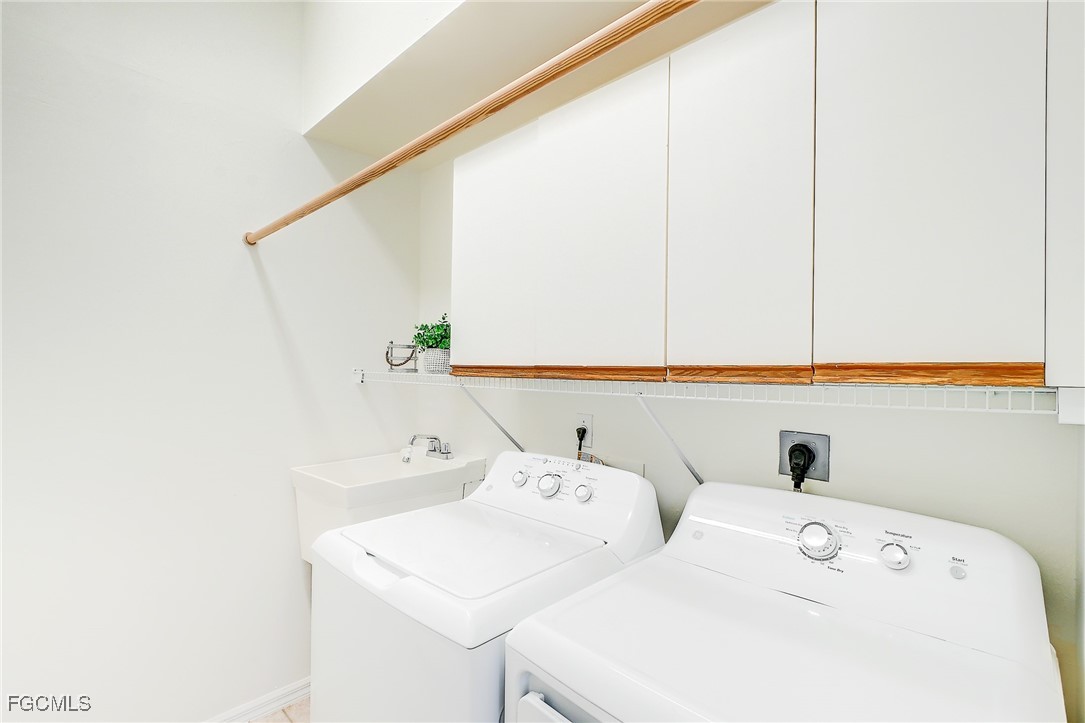 12554 Ivory Stone Loop Fort Myers, FL 33913 - Photo 10 of 39