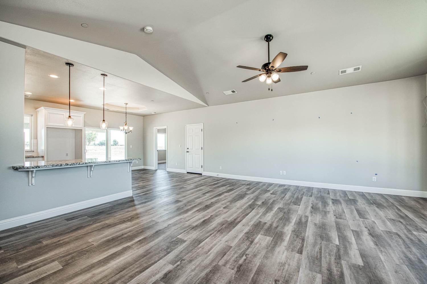 20149 Brightwood Road Madera, CA 93638 - Photo 8 of 35 Gallery Image 8