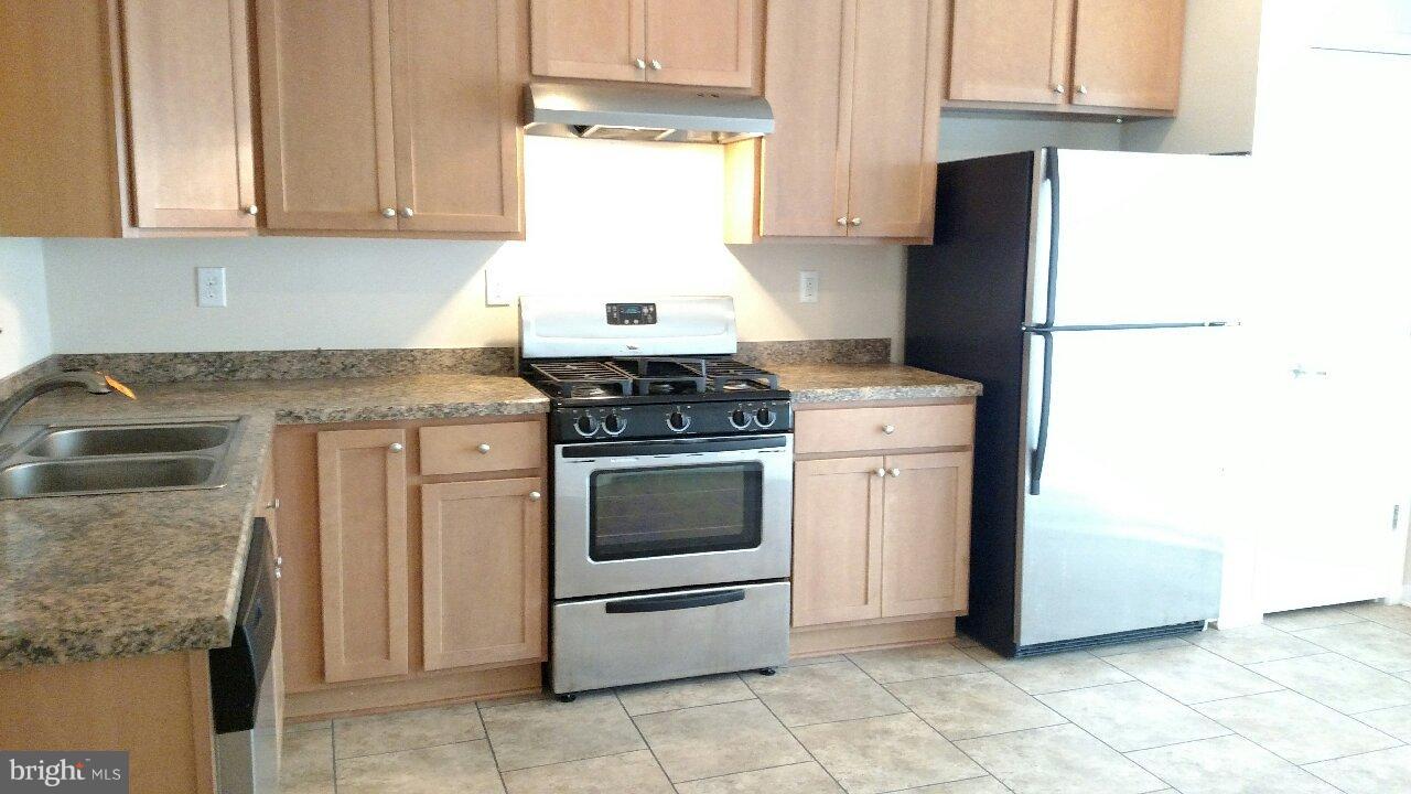 4538 Old Frederick Road Baltimore, MD 21229 - Photo 5 of 15 Kitchen