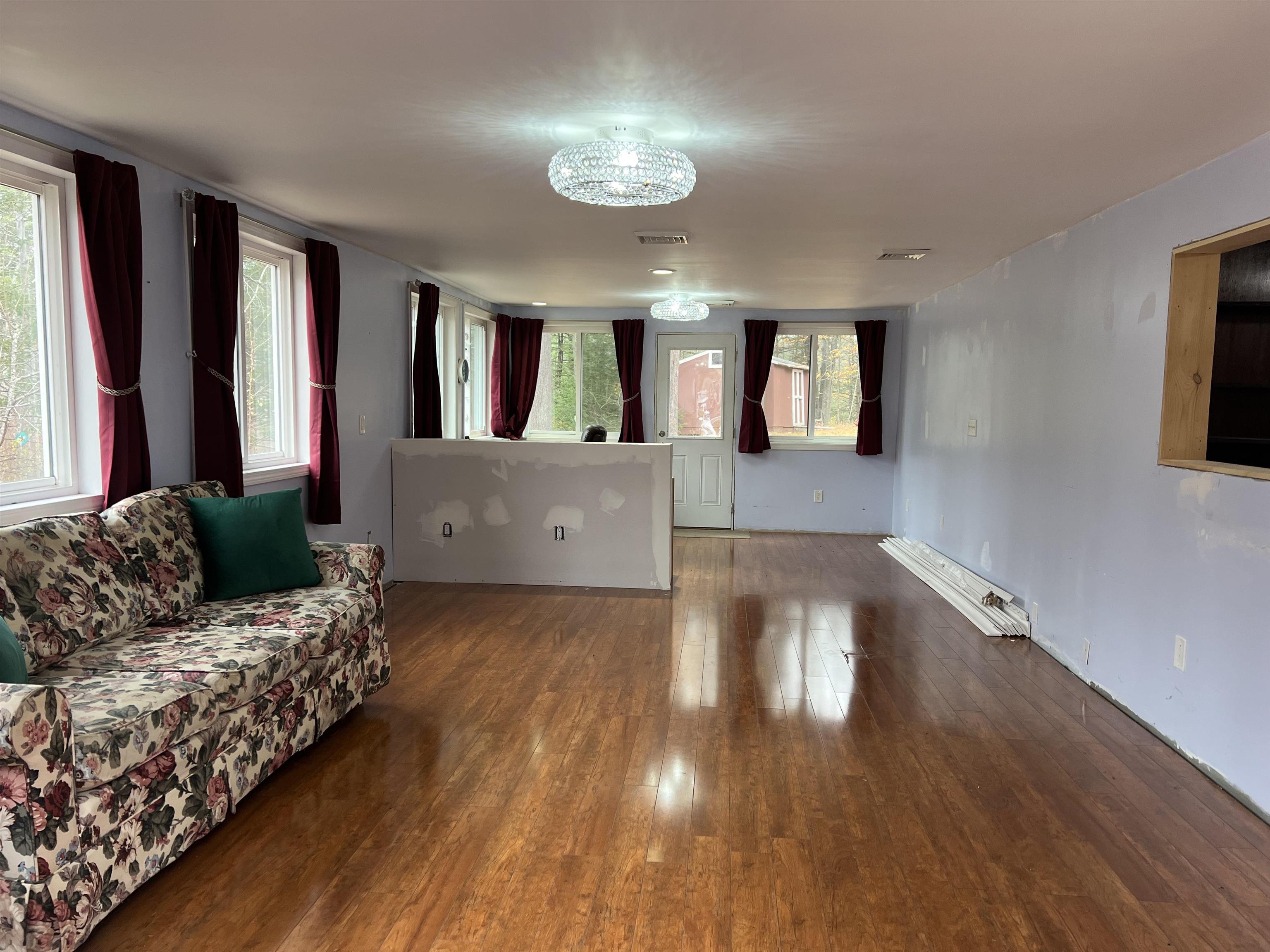 11 Towle Road Chester, NH 03036 - Photo 3 of 31