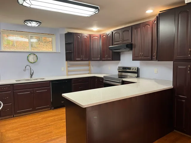 $424,900 | 11 Towle Road, Chester, NH 03036