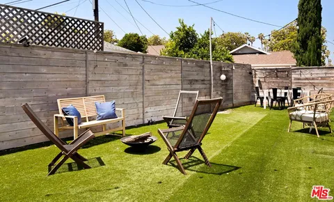 $949,000 | 4623 6th Avenue, Los Angeles, CA 90043