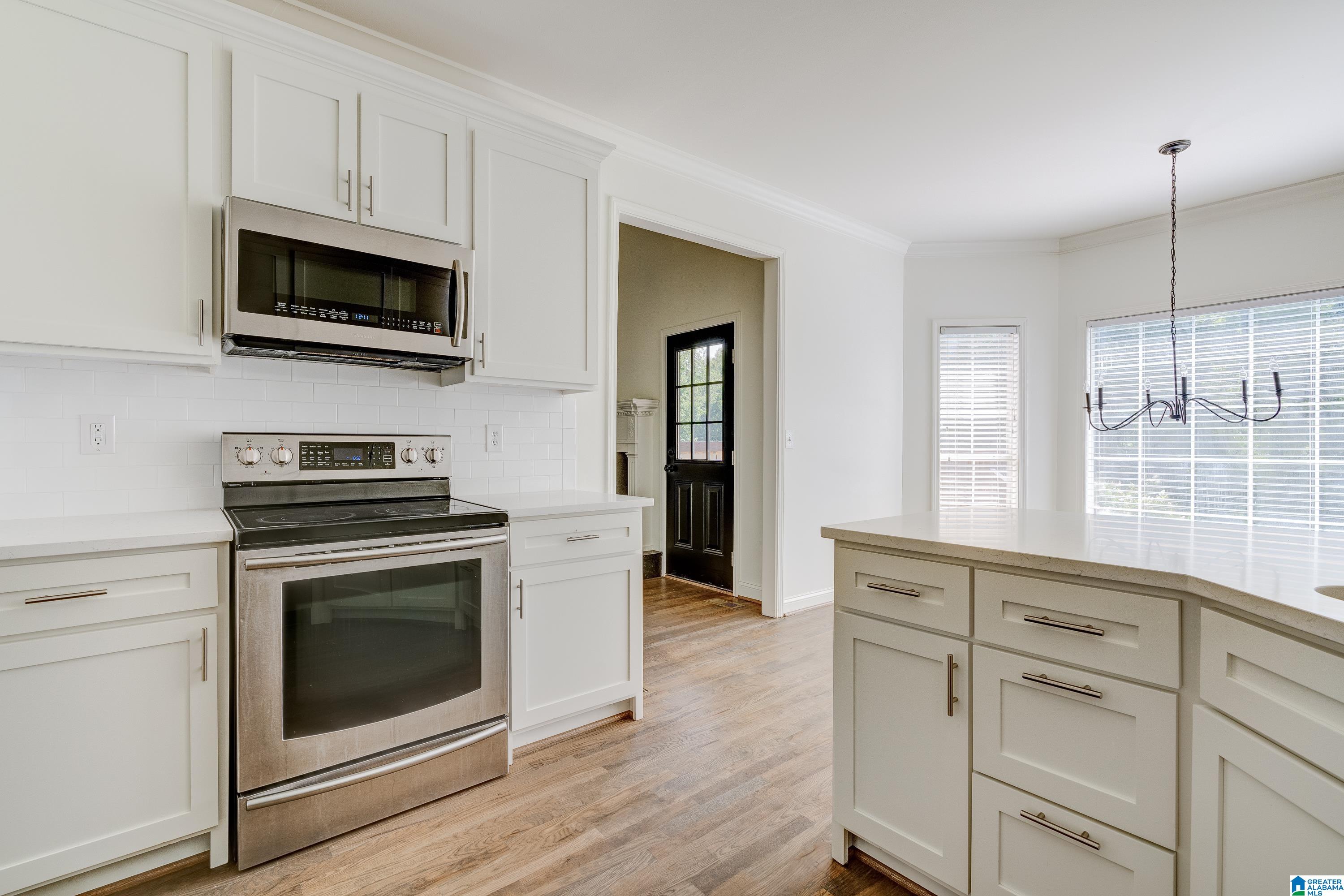 360 Lane Park Trail Alabaster, AL 35114 - Photo 11 of 40