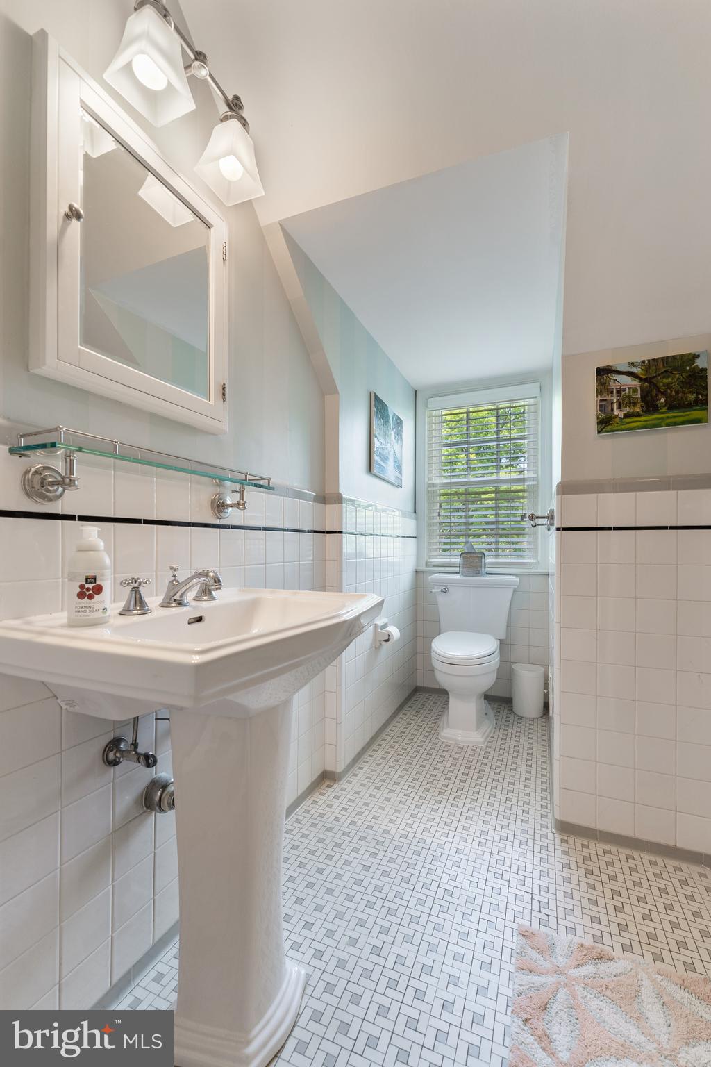 5120 Upton Street Northwest Washington, DC 20016 - Photo 33 of 63