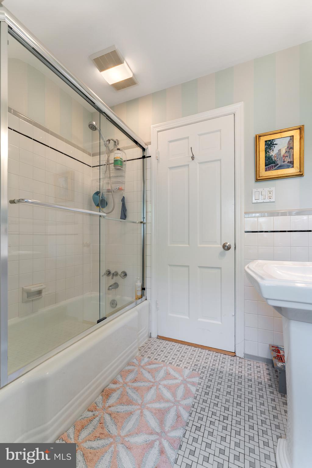 5120 Upton Street Northwest Washington, DC 20016 - Photo 34 of 63