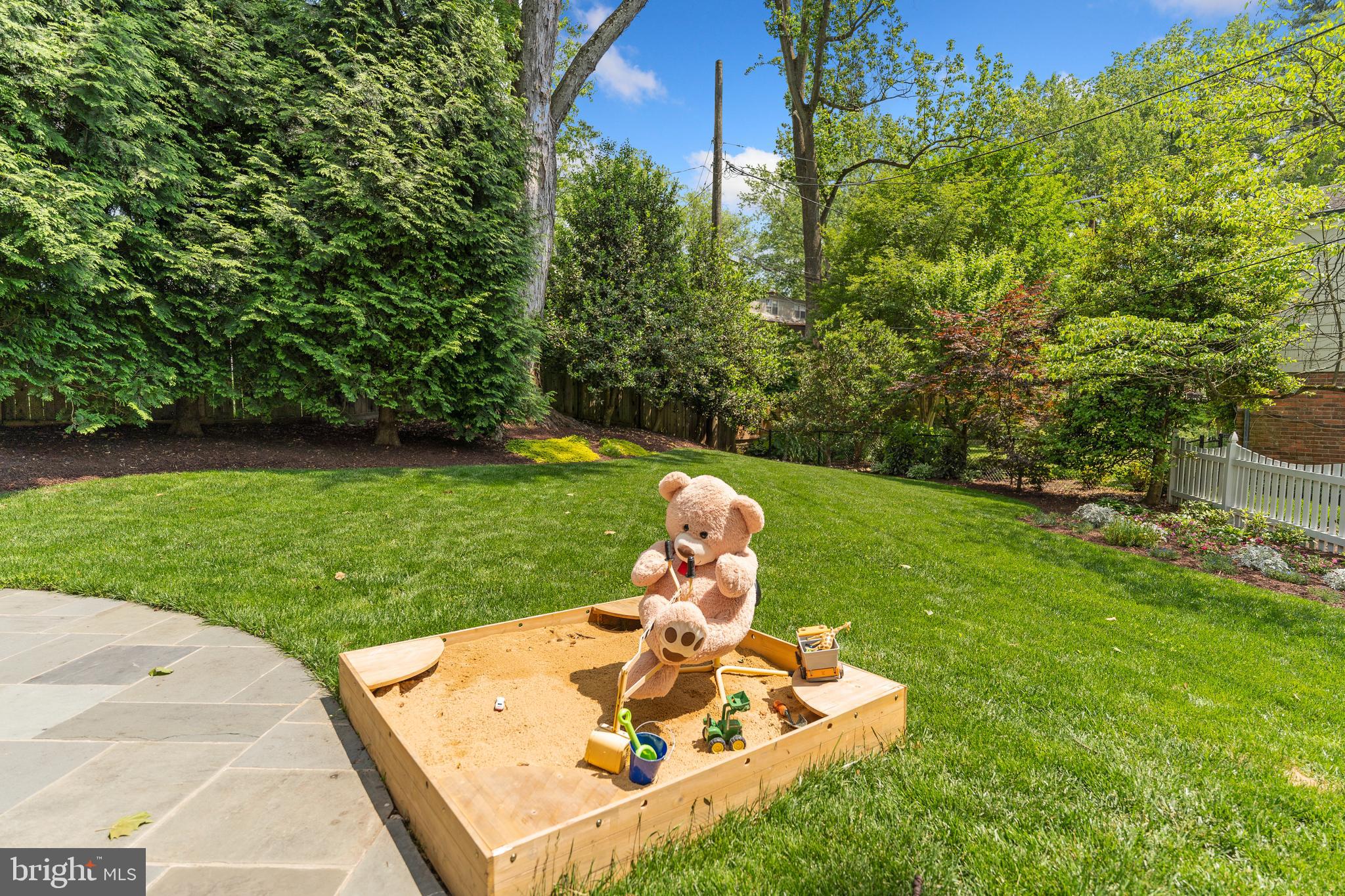 5120 Upton Street Northwest Washington, DC 20016 - Photo 56 of 63