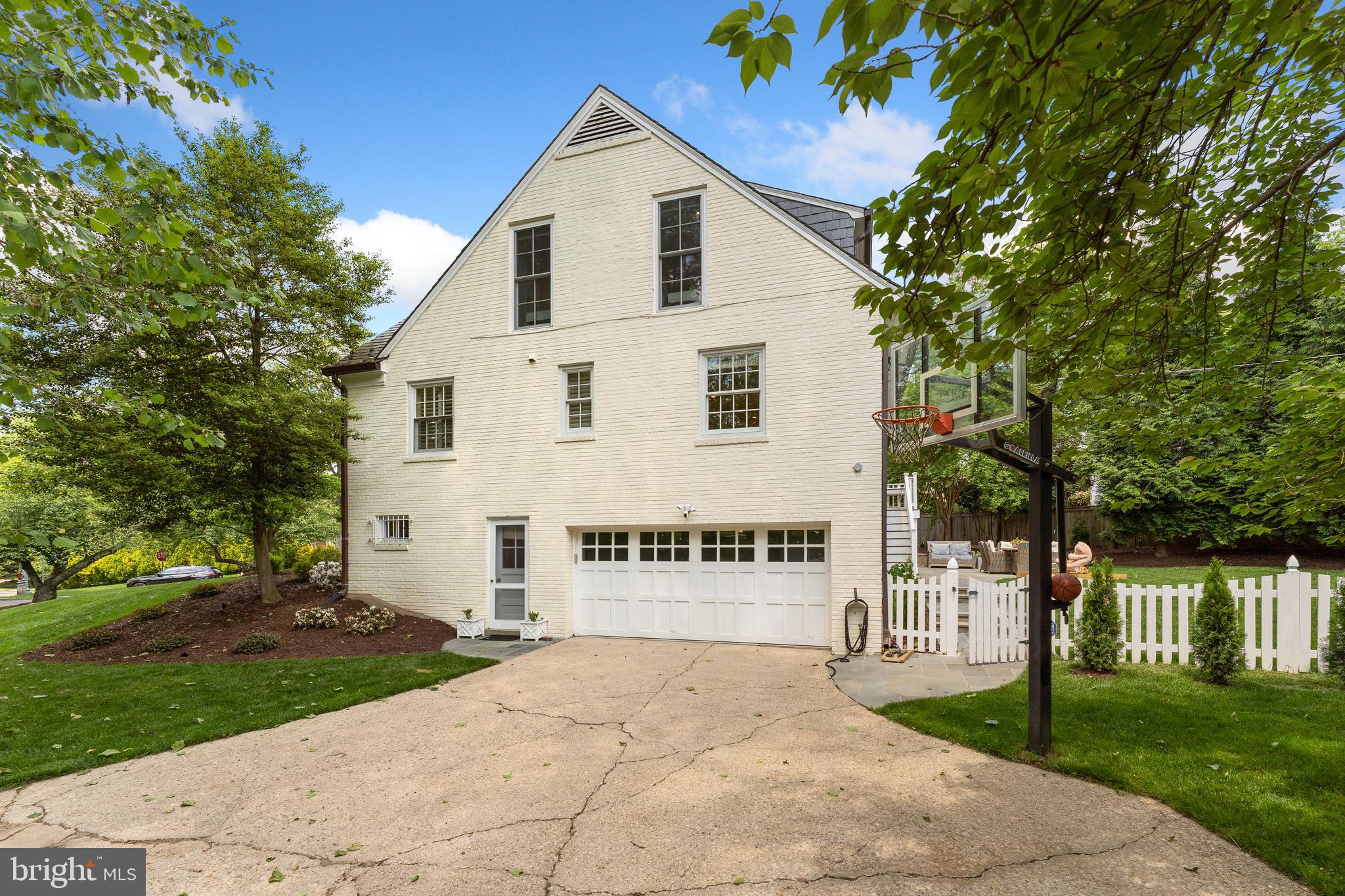 5120 Upton Street Northwest Washington, DC 20016 - Photo 58 of 63