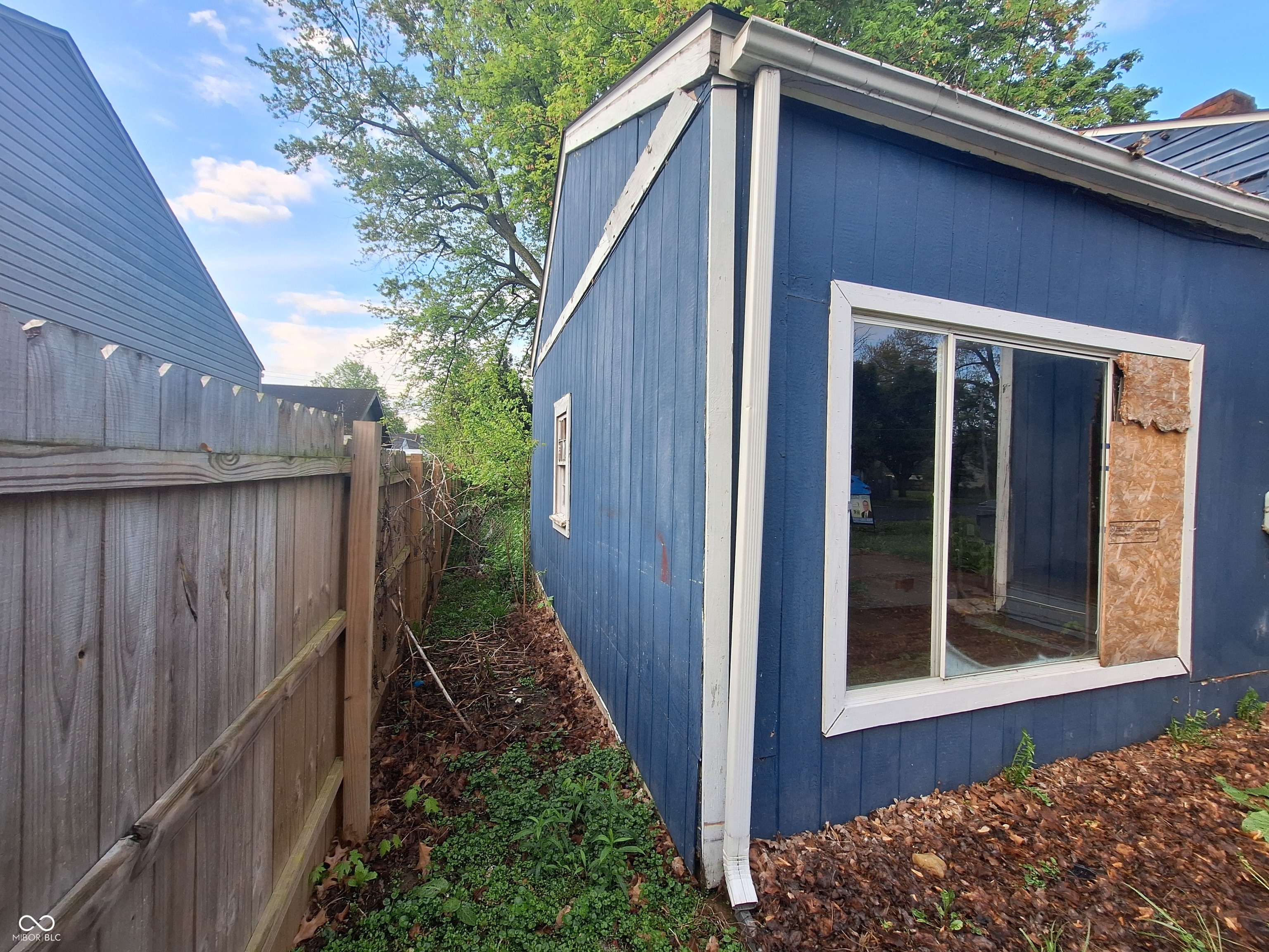 2317 Fowler Street Anderson, IN 46012 - Photo 2 of 29