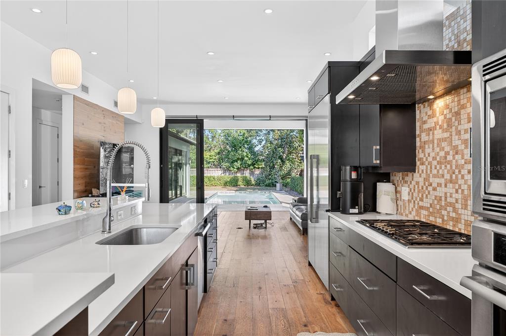 911 Golfview Street Orlando, FL 32804 - Photo 11 of 45