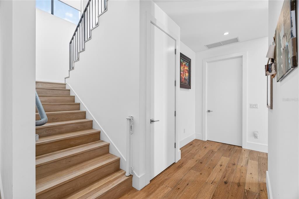 911 Golfview Street Orlando, FL 32804 - Photo 20 of 45