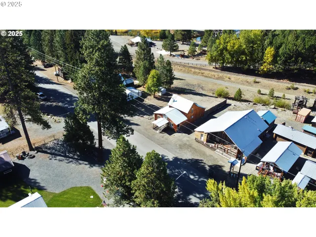 a black and white photo of a house