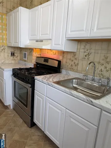 $2,200 | 234 Lafayette Avenue, Hawthorne, NJ 07506