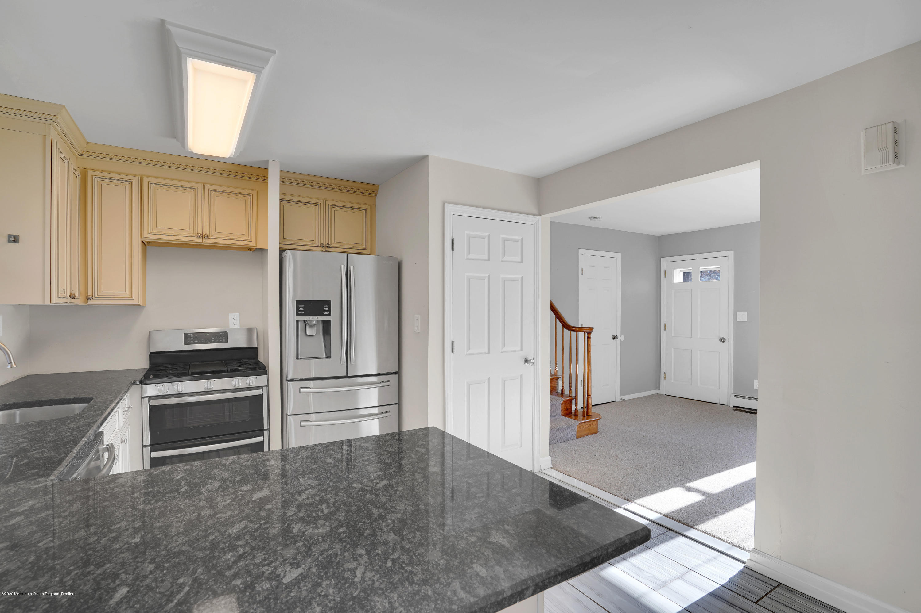 29 Woodsend Road Middletown, NJ 07748 - Photo 11 of 41 KITCHEN