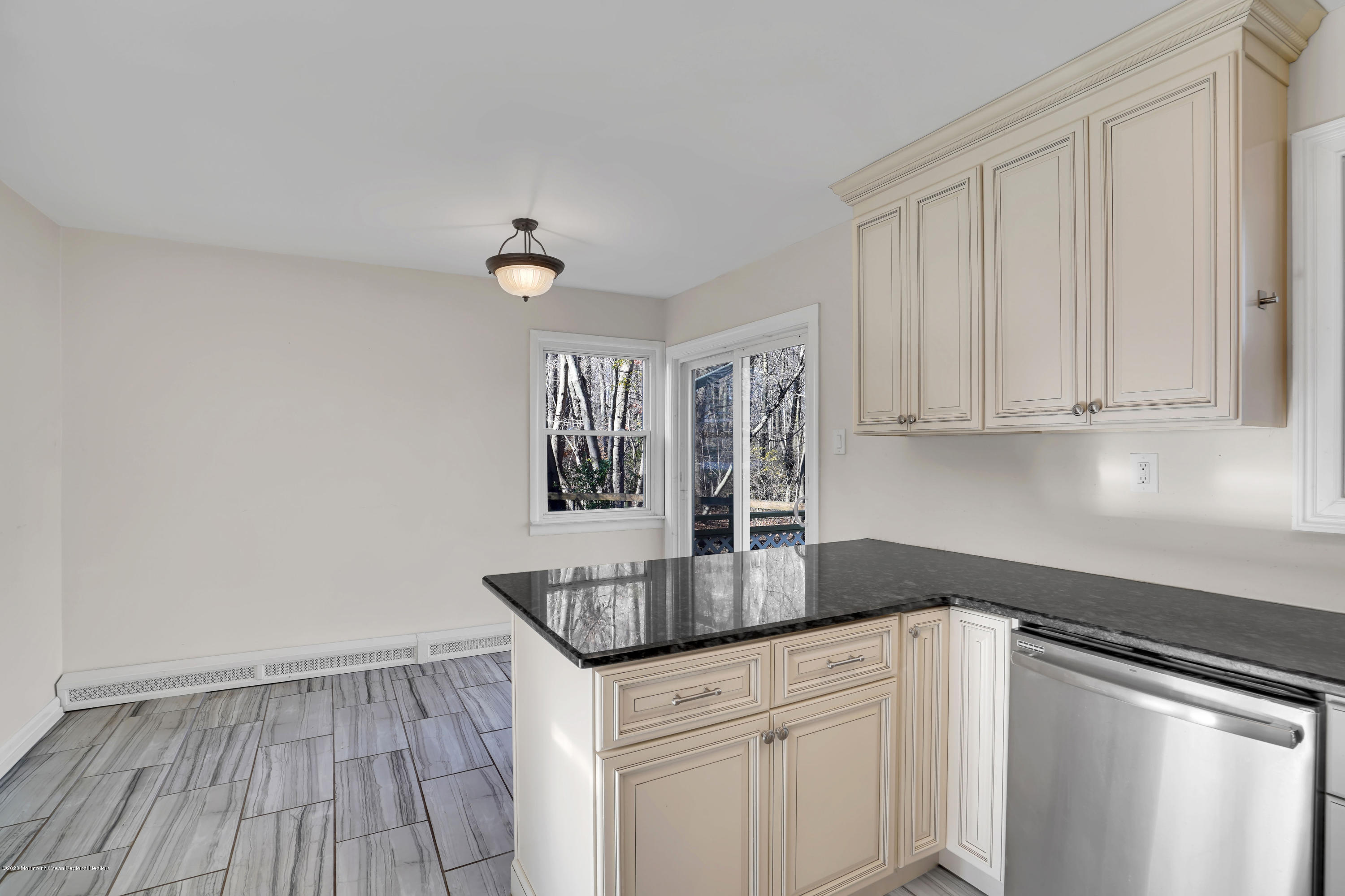 29 Woodsend Road Middletown, NJ 07748 - Photo 15 of 41 KITCHEN