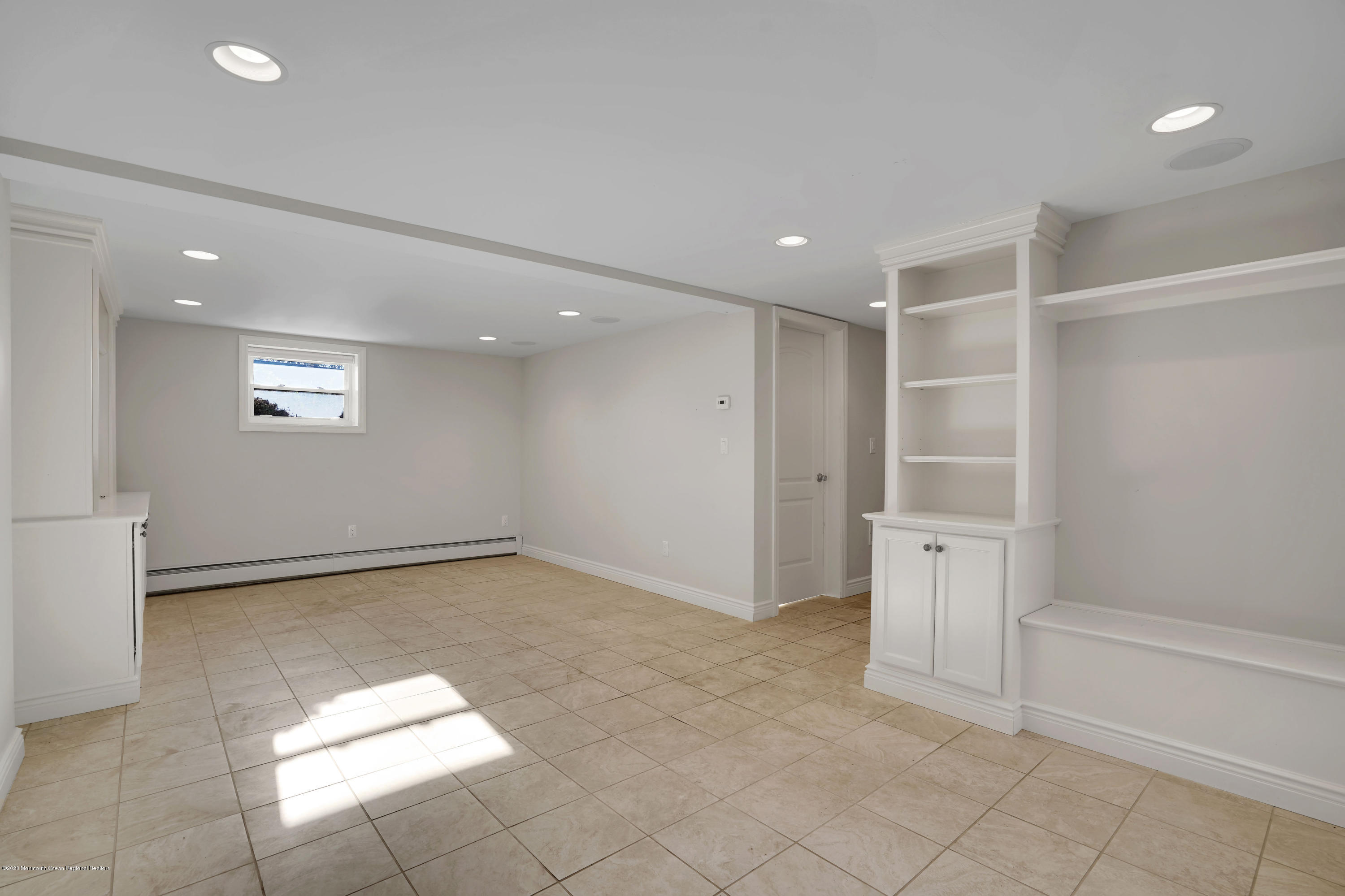 29 Woodsend Road Middletown, NJ 07748 - Photo 21 of 41 FAMILY ROOM