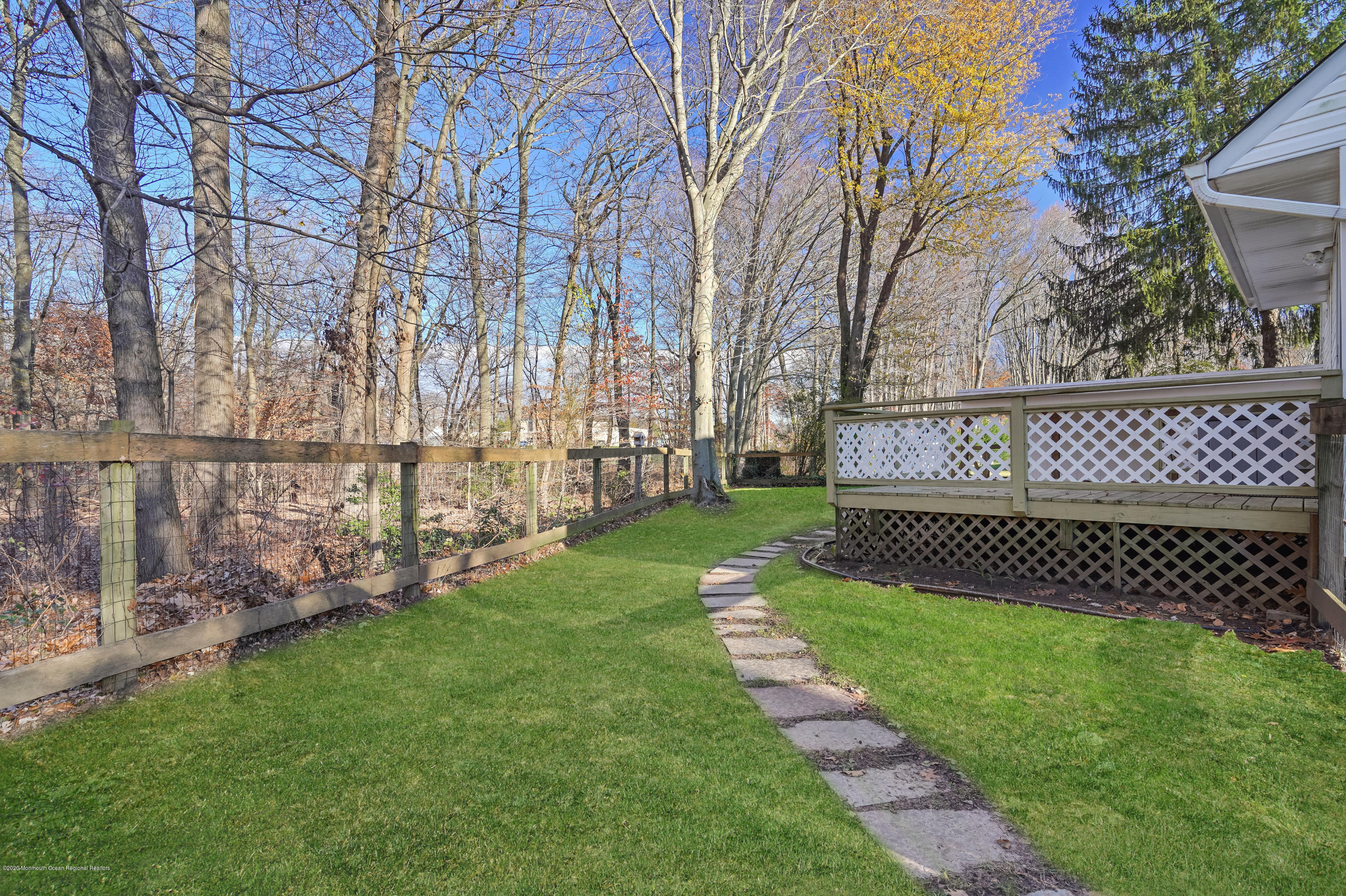 29 Woodsend Road Middletown, NJ 07748 - Photo 33 of 41 SIDE VIEW