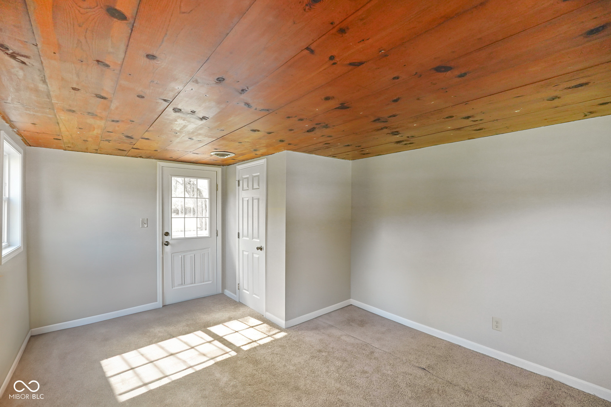 4987 Aqua Isle Road Nashville, IN 47448 - Photo 9 of 41