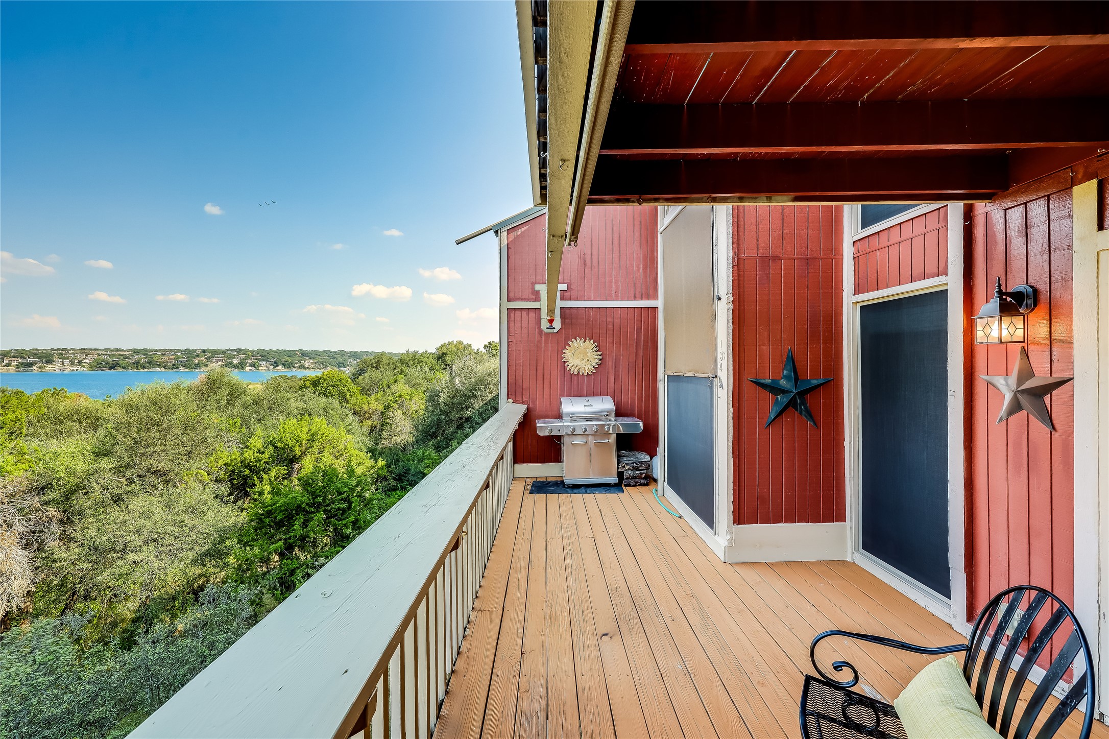 105 Comanche Drive Point Venture, TX 78645 - Photo 14 of 31