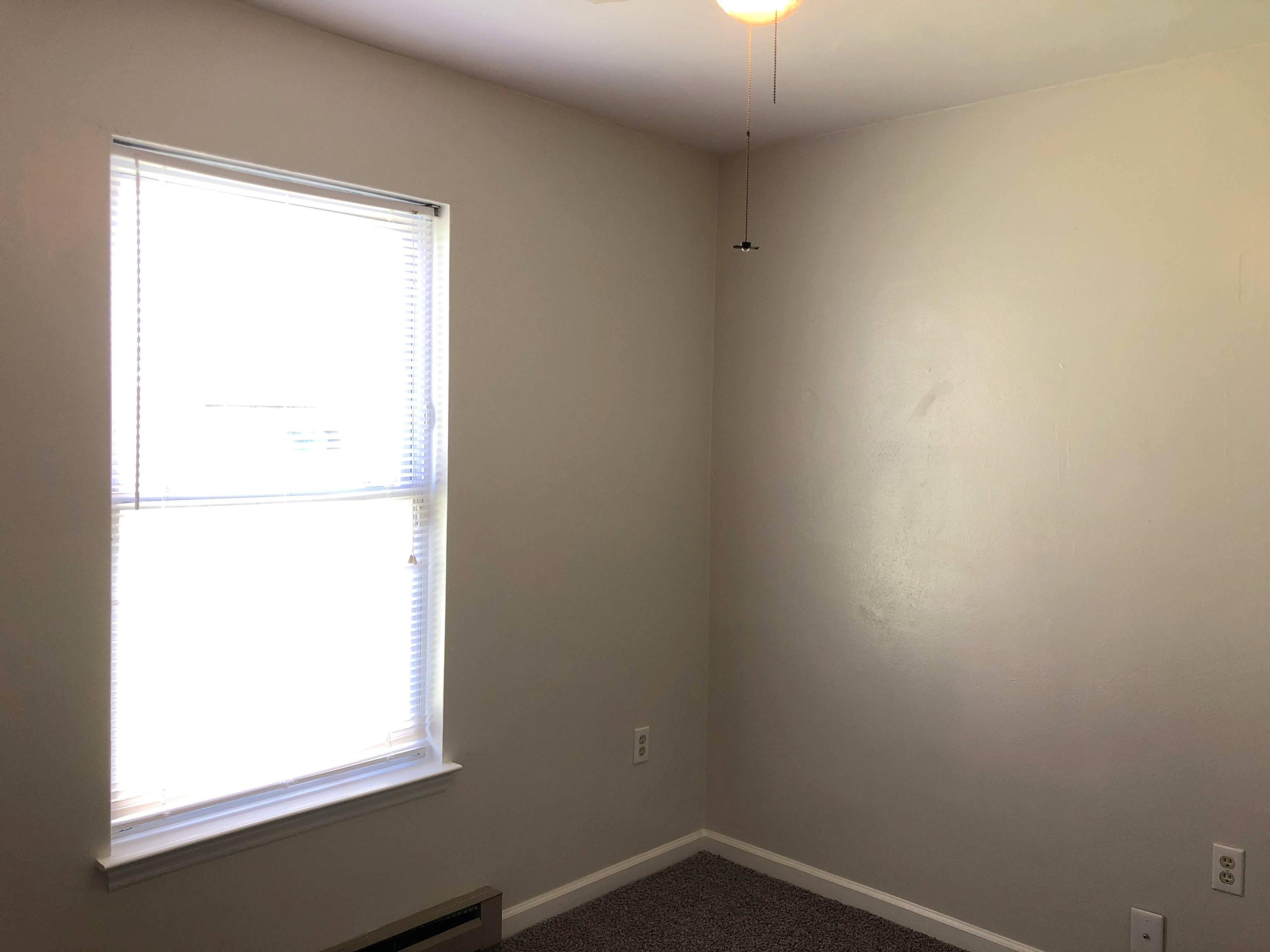 1525 Riverside Terrace Southeast Roanoke, VA 24014 - Photo 23 of 32 a small space with a window