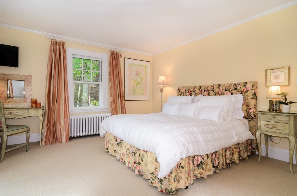 81 Glen Road Wellesley, MA 02481 - Photo 17 of 30 Gallery Image 17