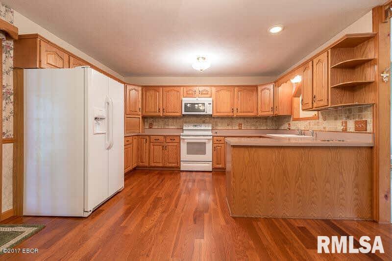 2715 Market Road Marion, IL 62959 - Photo 16 of 29 Gallery Image 16