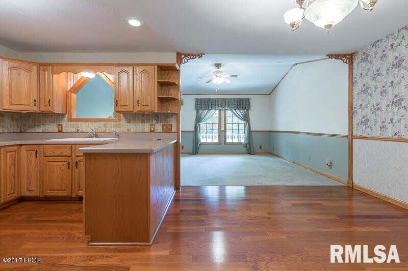 2715 Market Road Marion, IL 62959 - Photo 19 of 29 Gallery Image 19