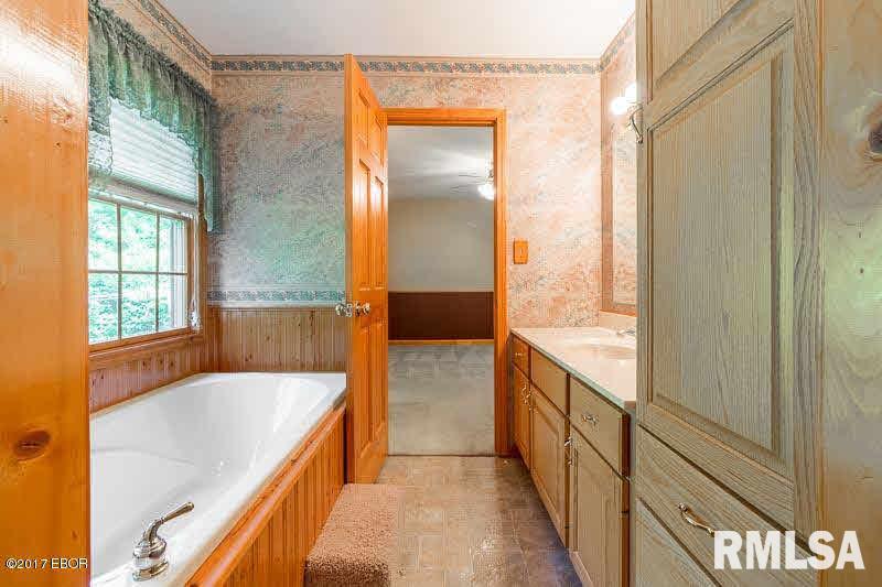 2715 Market Road Marion, IL 62959 - Photo 25 of 29 Gallery Image 25