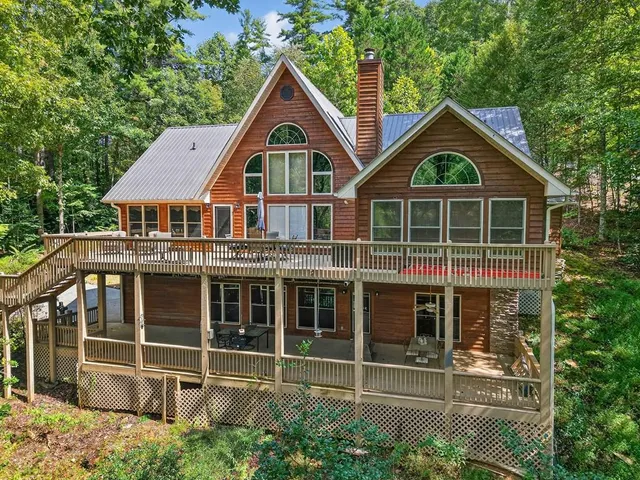 $1,050,000 | 324 Cooper Creek Drive, Suches, GA 30572