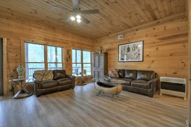 $1,050,000 | 324 Cooper Creek Drive, Suches, GA 30572