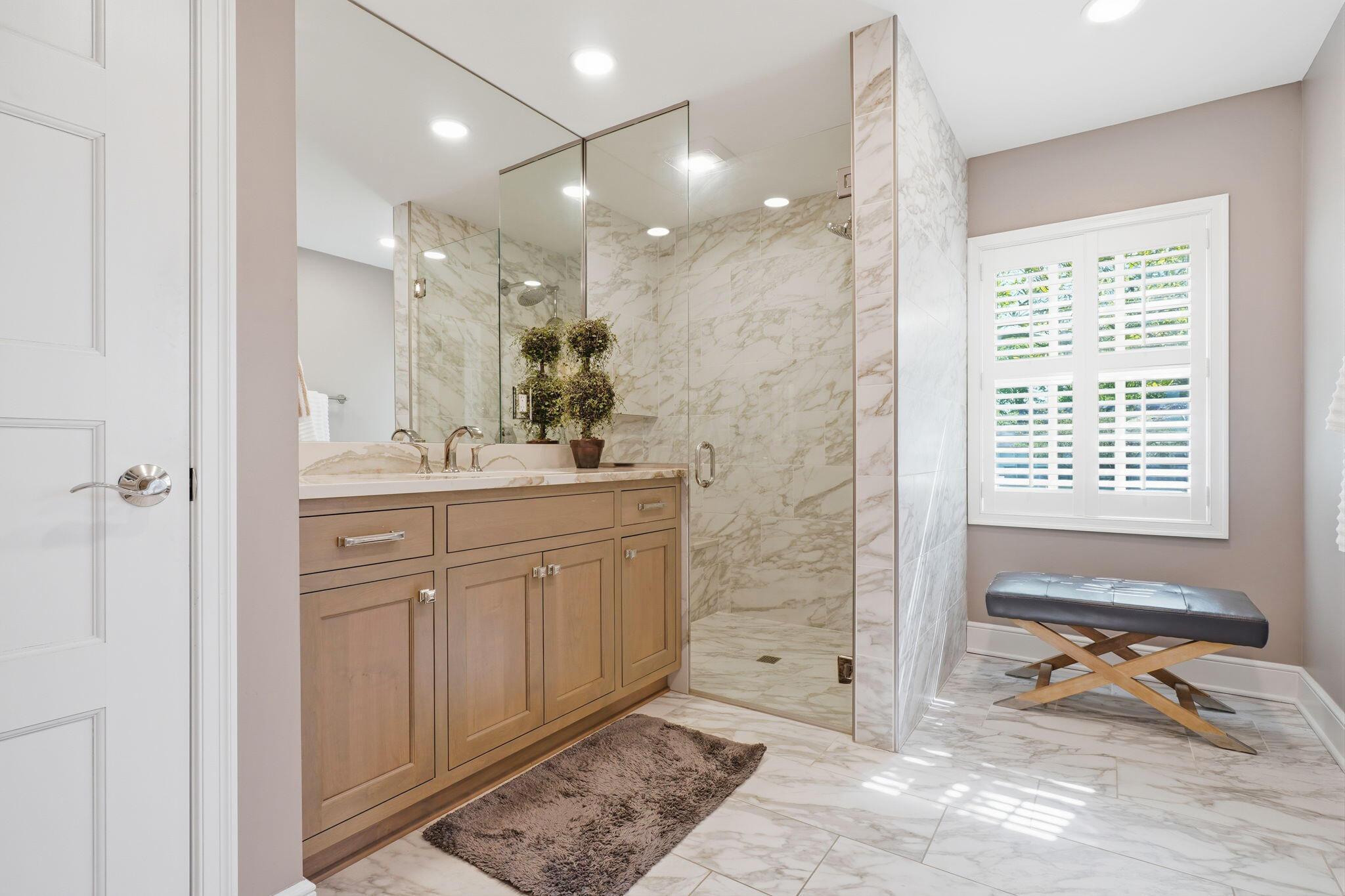 227 South Chesterfield Road Columbus, OH 43209 - Photo 45 of 77 Bathroom 2