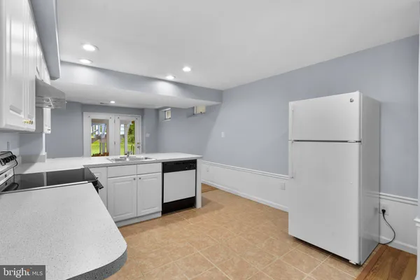$2,000 | 13427 Fairland Park Drive, Silver Spring, MD 20904