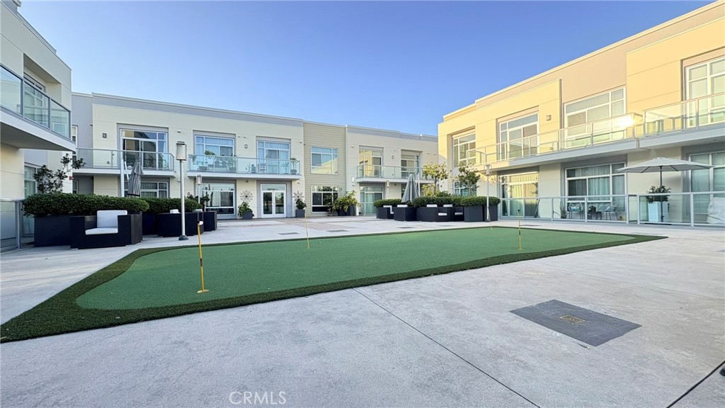 56 East Duarte Road, Unit 320 Arcadia, CA 91006 - Photo 30 of 33