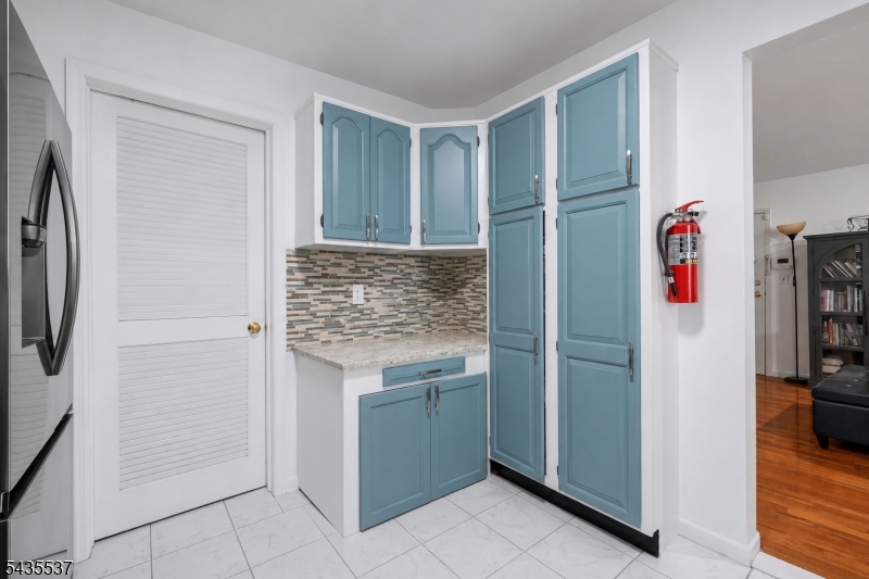 15 Boulder Run Road Paterson, NJ 07501 - Photo 6 of 29