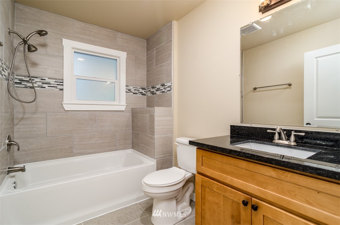 2840 Cooper Point Road Northwest Olympia, WA 98502 - Photo 17 of 25 Gallery Image 17