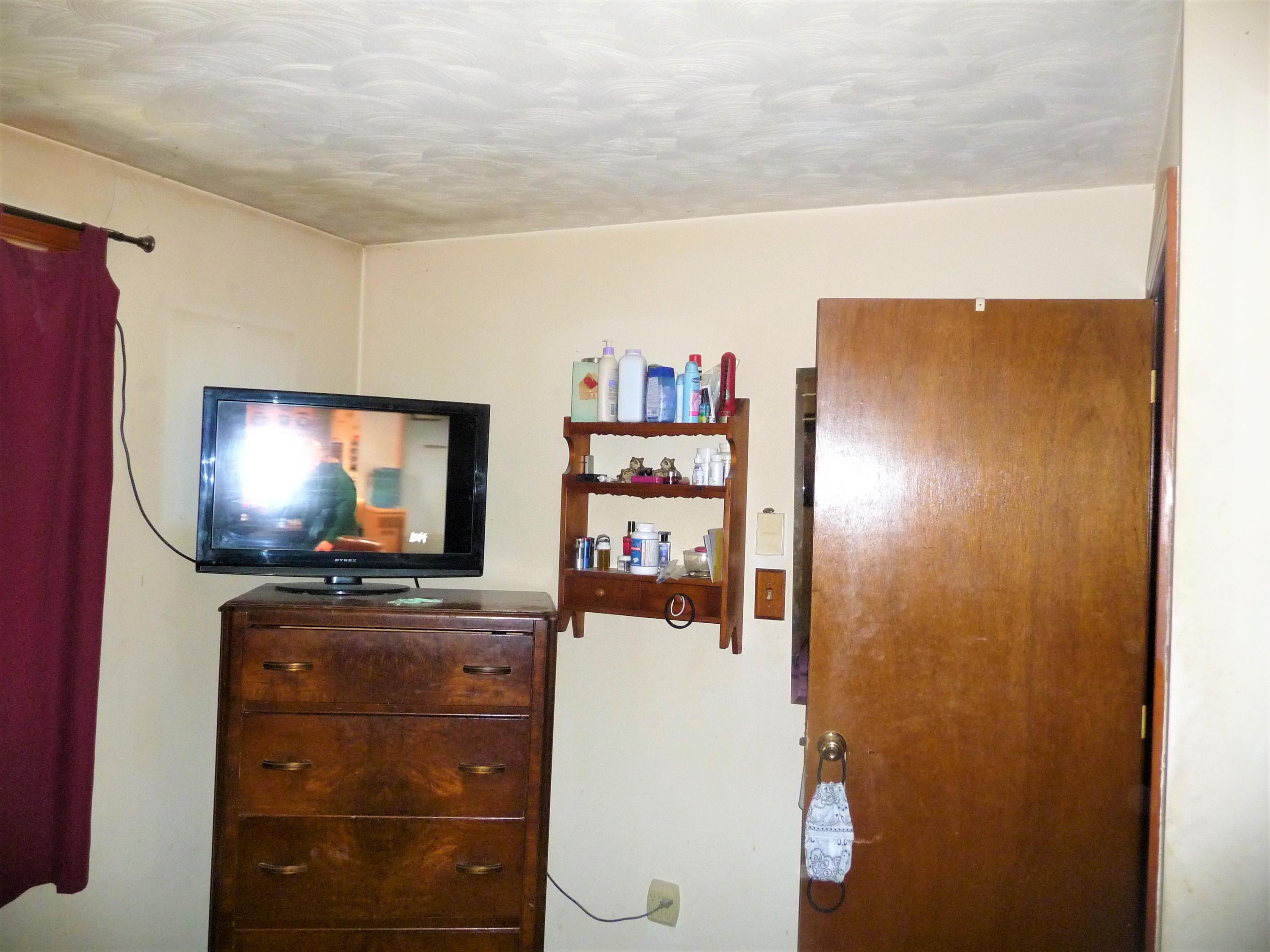 26 Mast Hill Road Saco, ME 04072 - Photo 23 of 34 26 Mast Hill Road Bedroom 1 (13)
